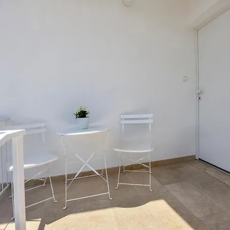 Filomena Apartment *